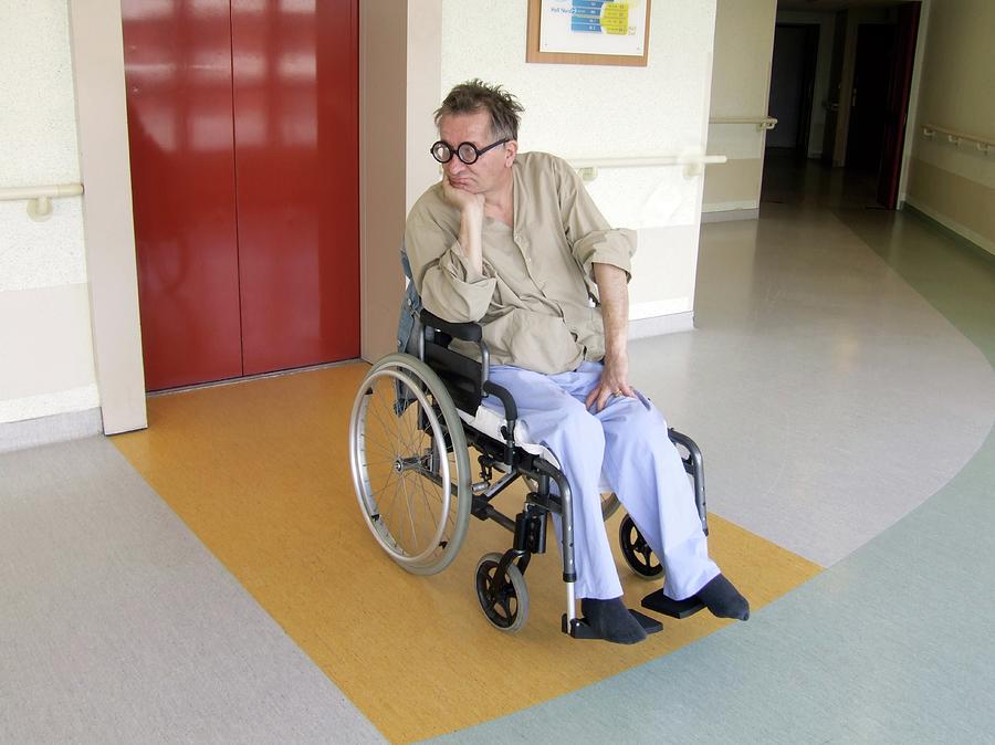 wheelchair to fit through door